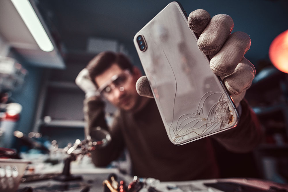 تعمیرات فوق تخصصی گوشی های آیفون در سوهانک