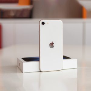 گوشی موبایل اپل مدل iPhone SE 2022 white NOT ACTIVE